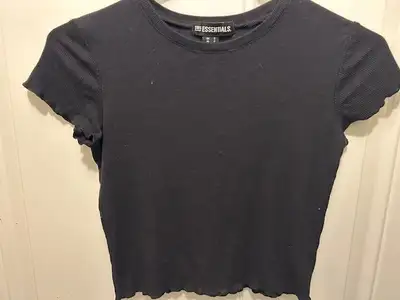 Black short crop top $5 Small top, View more