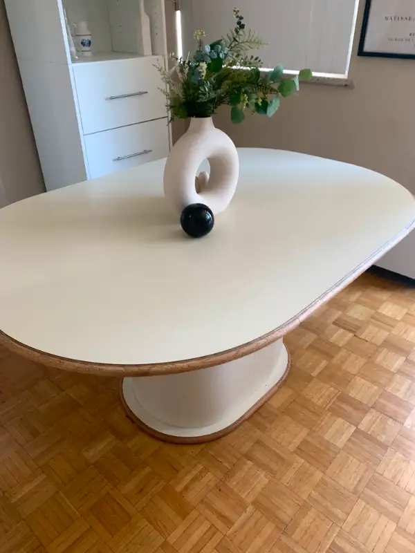 Round retro table - new price in Dining Tables & Sets in Kingston - Image 4