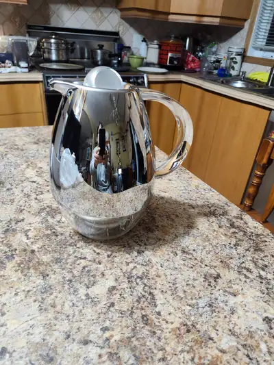 Pour mettre jus eau etc neuf 23$, View more