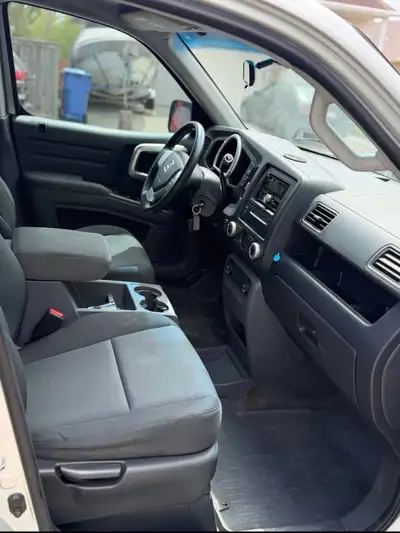 I want to sale me Honda Ridgeline American truck active status. Remote starter All around brakes rec...