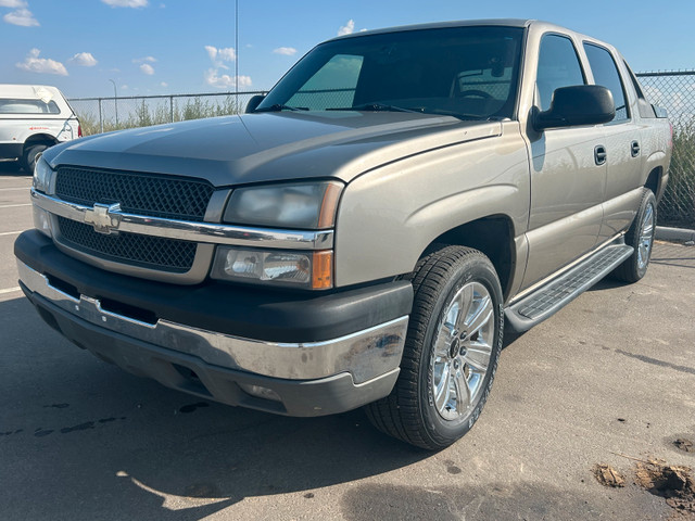 2003 Chevy Avalache 4x4 in Cars & Trucks in Lethbridge - Image 2