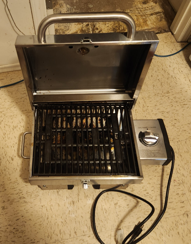 Grillpro electric tabletop bbq. $100 in BBQs & Outdoor Cooking in Medicine Hat - Image 2