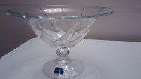 Crystal pedestal bowl