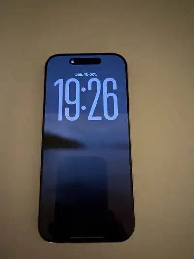 Je vends mon iPhone 16 Pro, un appareil haut de gamme en excellent état qui offre une expérience uti...