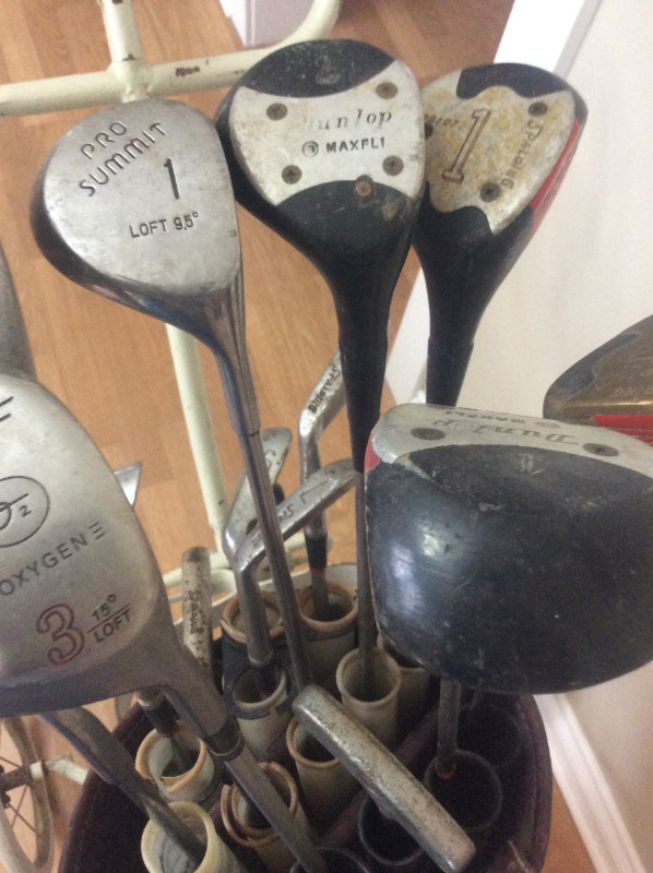 Vintage Push Golf Cart and Clubs in Golf in Winnipeg - Image 4