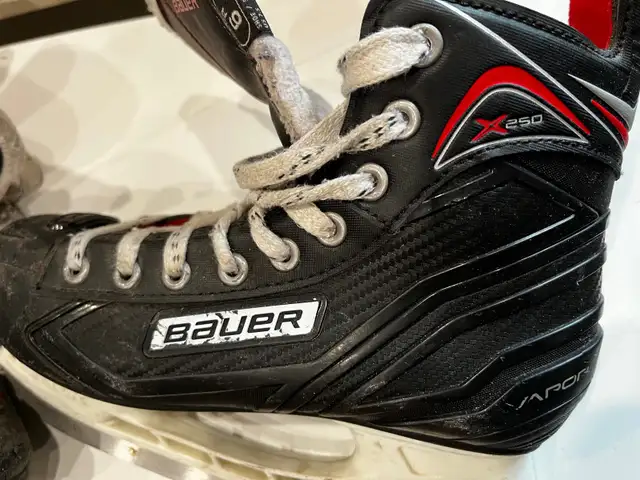 Bauer skates X250 in Skates & Blades in City of Toronto - Image 4
