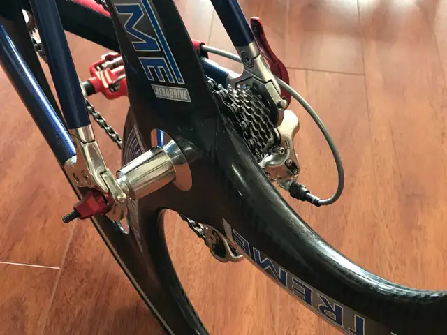 MINT X-Treme Carbon Fiber rear clincher wheel 700C for road bike in Road in Mississauga / Peel Region - Image 6