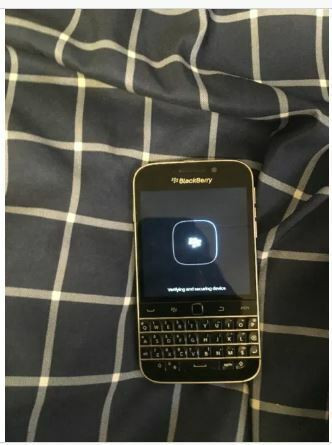 Like new BlackBerry Classic(Q20) unlocked dans Téléphones cellulaires  à Ville de Montréal
