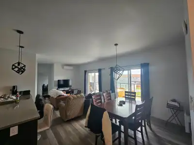 5 ½ à louer – Scott (Beauce) – 1 446$/mois Situé au 80 rue Jean-Baptiste à Scott, dans la région de...