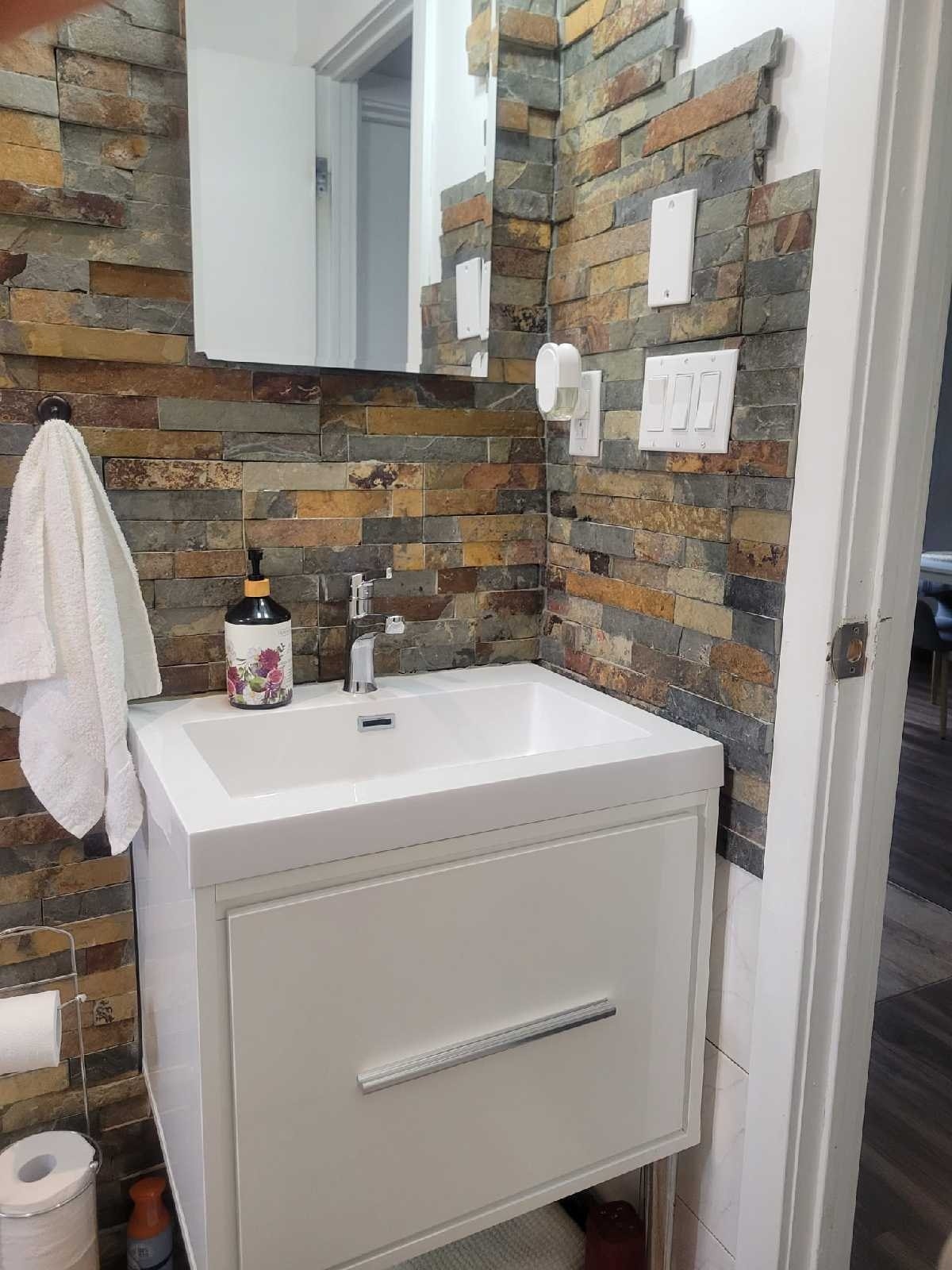 Grand 4  Longueuil – semi-meublé, électros inclus – 1 3 — photo 3