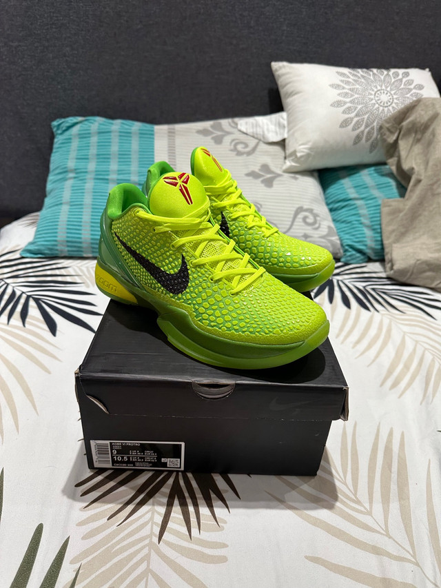 Nike Kobe Grinch dans Chaussures pour hommes  à Ville de Montréal