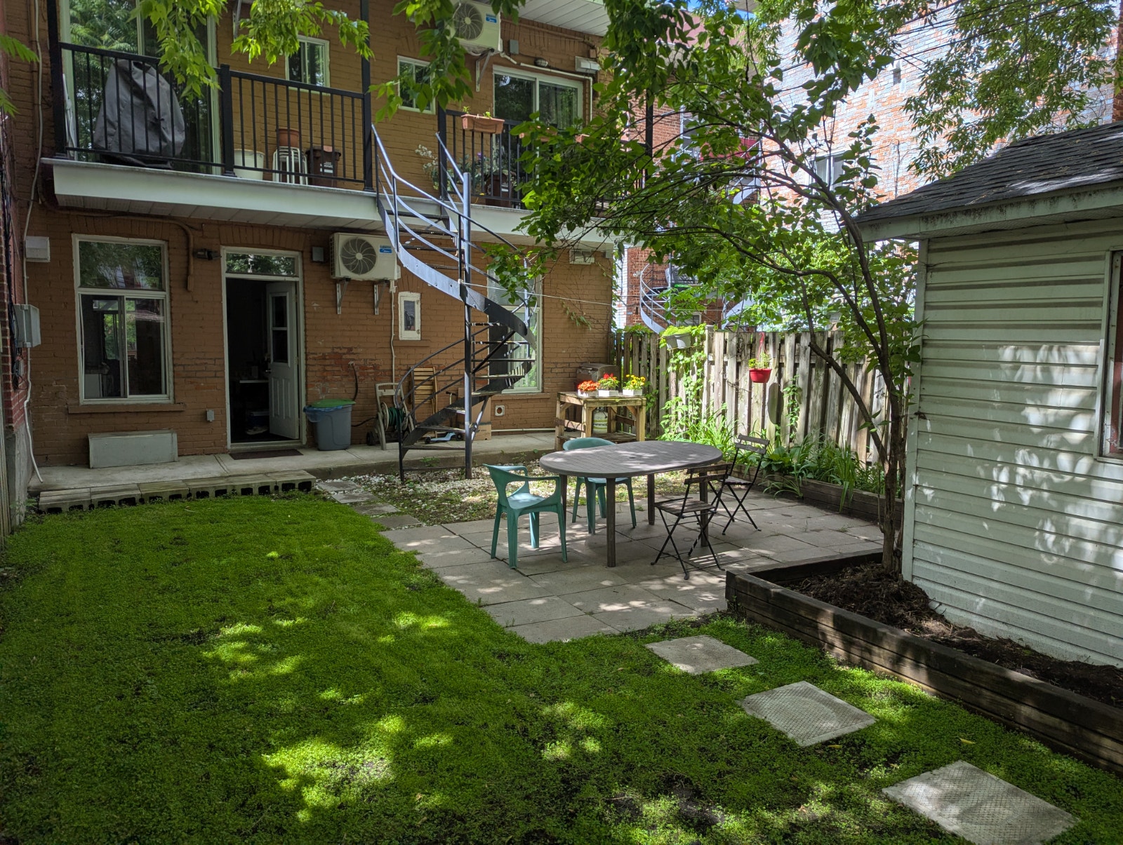 2 MOIS OFFERTS grand 5 1/2 avec jardin privé — photo 2
