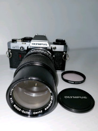 Olympus OM-10 SLR 35mm Film Camera Zuiko Zoom 75-150mm F/4 Lens 