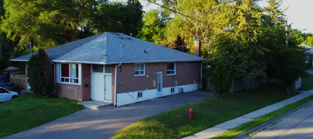 2bed. Basement Newmarket