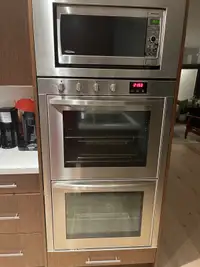 Double wall oven with Microwave 