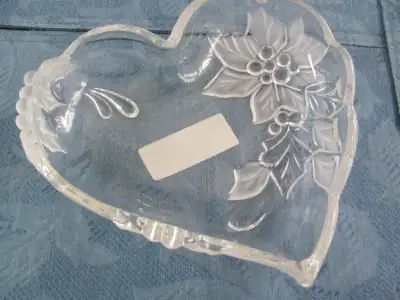 Pretty Heart Shape Dish Mikasa New, View more