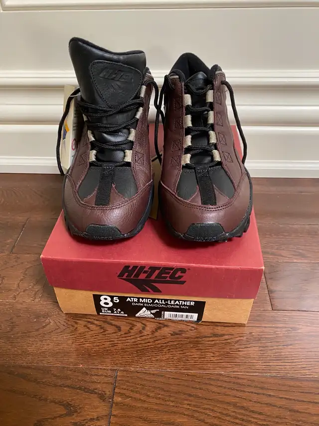 Men’s Hi Tec hiking shoes size 8.5 in Men's Shoes in City of Toronto - Image 2