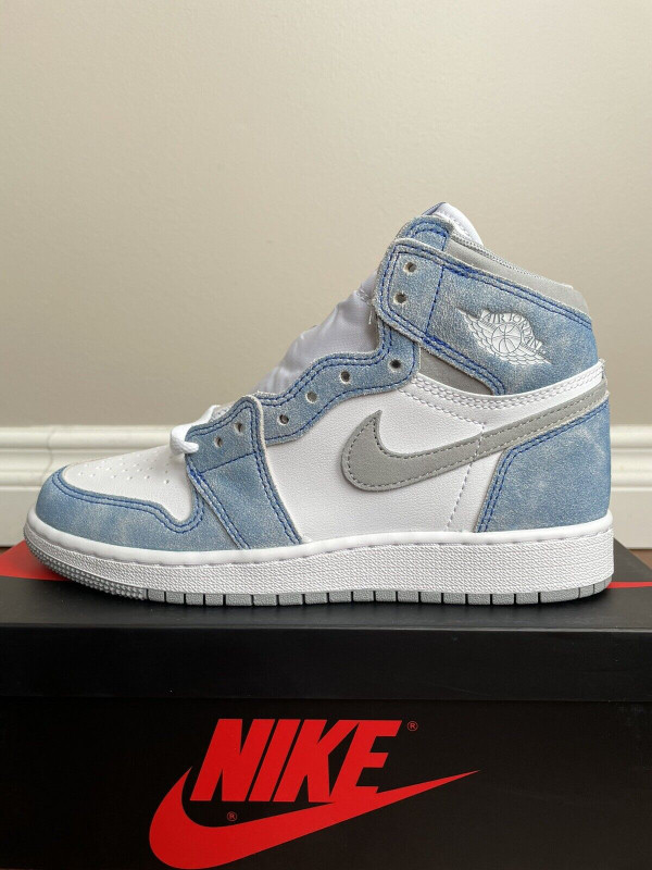 Air Jordan 1 Hyper Royal GS Size 4Y / 5.5 Womens New w/ Receipt in Women's - Shoes in Longueuil / South Shore - Image 4