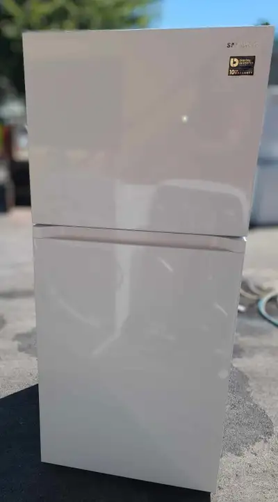 28 inch Samsung White Fridge, View more