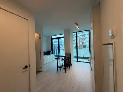 Chic Studio | Pet Friendly | Large Balcony Welcome to elevated city living in the heart of Toronto’s...