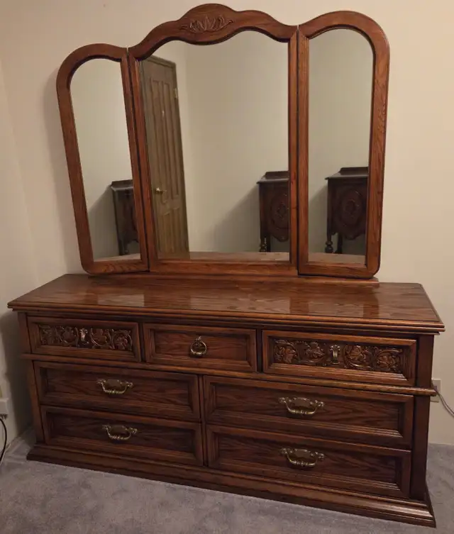 Queen Size Wood Bed Frame, Dresser With 3 Way Mirror. in Beds & Mattresses in Kelowna - Image 2