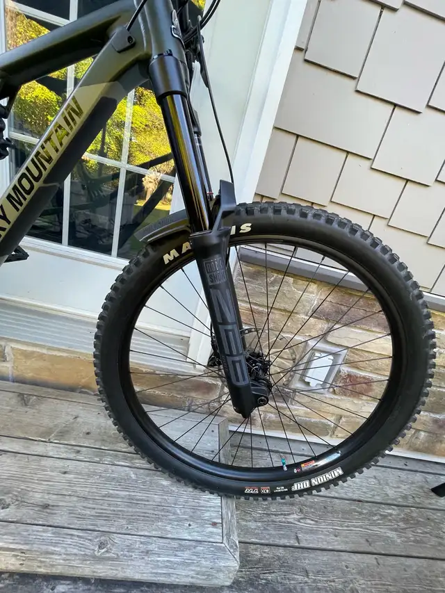 Rocky Mountain Altitude A30 in Mountain in Barrie - Image 5