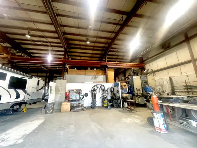 Commercial repair shop for lease  in Commercial & Office Space for Rent in Prince George - Image 9