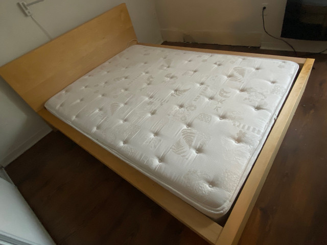 Bed & mattress combo ONLY FOR 350$ dans Lits et matelas  à Ville de Montréal - Image 3