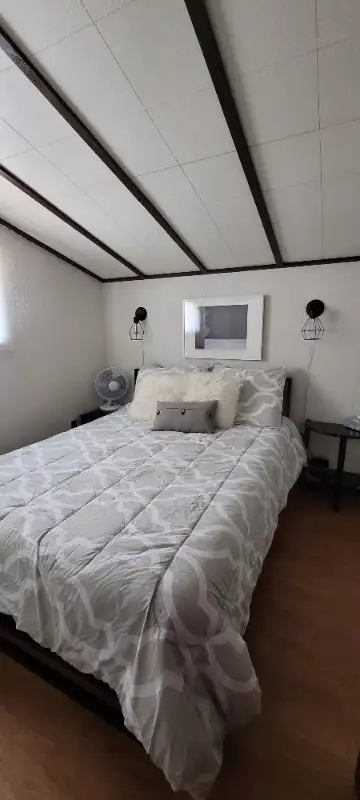 2 hrs from Wpg 5 STAR Lakefront Vacation Cottage Cabin For Rent in Manitoba in Canada - Image 10