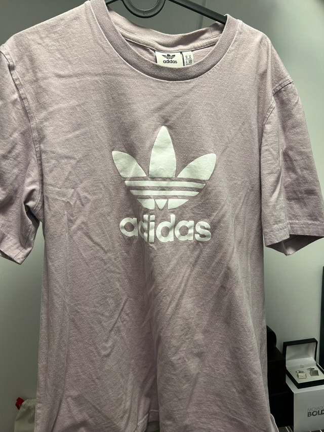 Adidas Shirt Sz Medium in Other in Oakville / Halton Region