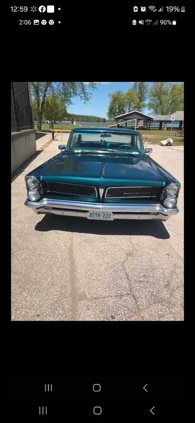 1963 Pontiac Bonneville V8 389cubic 3 speed 4 door hard top automatic Paint restored to new ...inter...