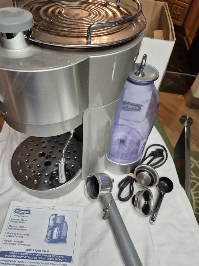 deloghi espresso maker in Coffee Makers in Ottawa - Image 7