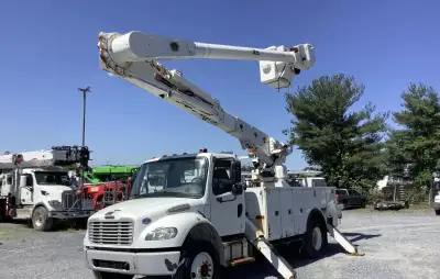 2018 Freightliner Altec AM55 Bucket Truck 2018 Freightliner M2 106 6.7L Diesel Automatic 37,000 mile...