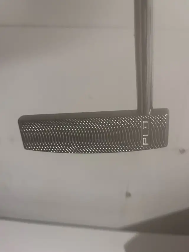Ping PLD DS72 Putter RH 34” in Golf in Ottawa - Image 4
