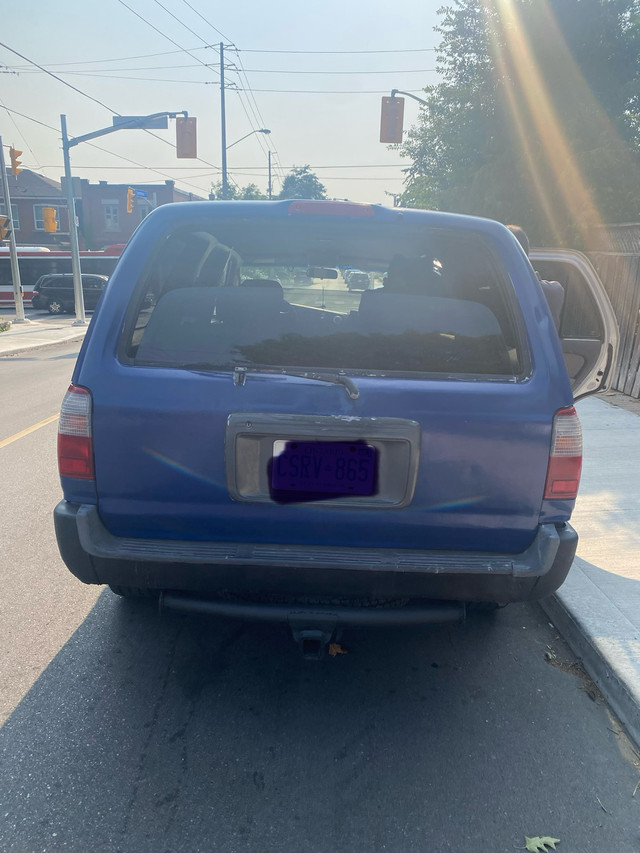 Blue Toyota 4Runner 2000 in Cars & Trucks in City of Toronto - Image 3
