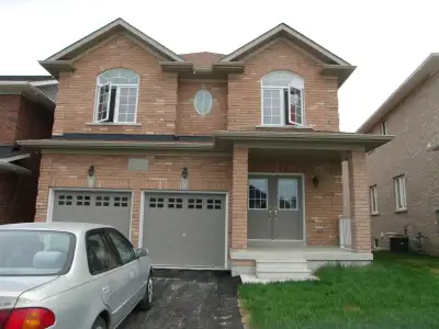 4 Beds 2.5 Bath Whole house for rent in Bradford West Gwillimbury. 2400 sqft, Bright and modern with...