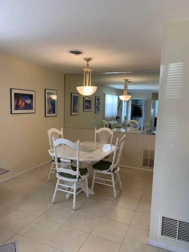 Englewood Florida Pool Home in Florida in Canada - Image 6