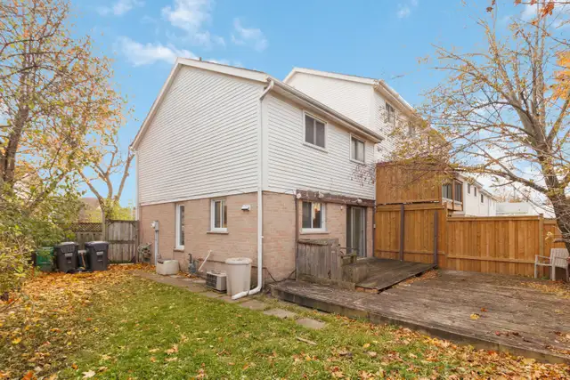 End-Unit Townhome with Basement for Rent in Heart Lake East in Long Term Rentals in Mississauga / Peel Region - Image 11