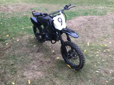 Runs good on 2nd kick. Bought 3yrs ago - have since upgraded. New front tire tube, new carb and fuel...