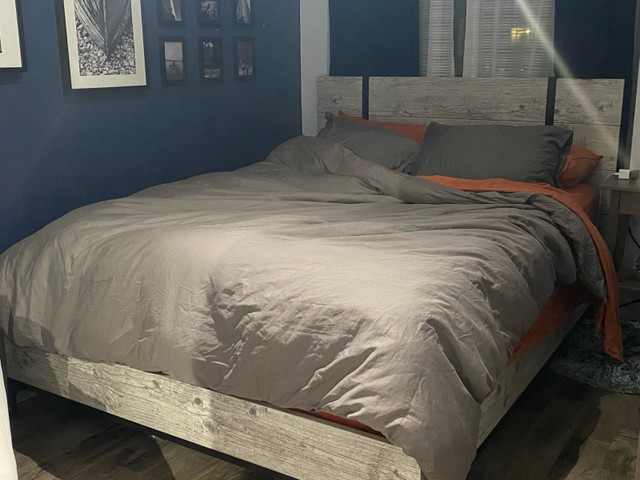 Queen Size Wood Bed For Sale in Beds & Mattresses in City of Toronto - Image 2