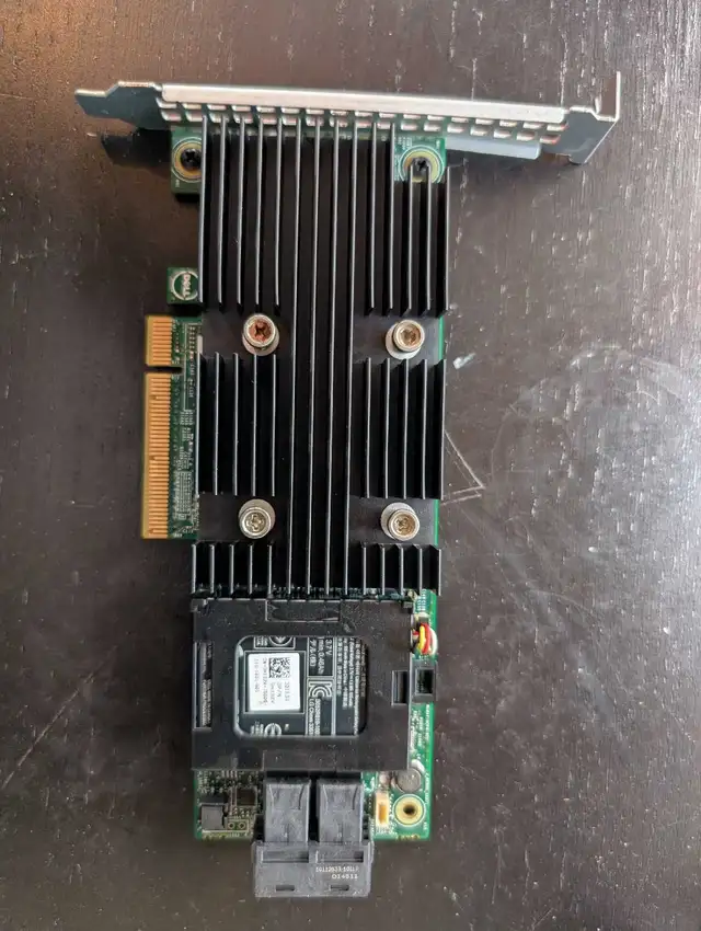 Dell perch H730 PCI-E RAID card with battery backup in System Components in City of Montréal - Image 3