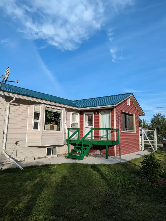 Takhini Hot Springs Rd acreage