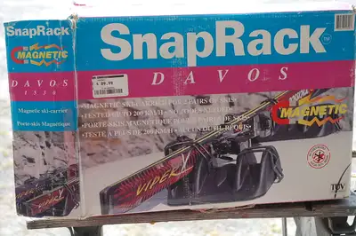 magnetic car racks.made for skiis but could be used for other applications.very strong magnets, neve...