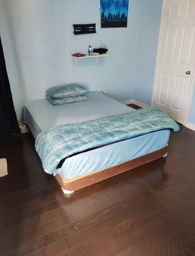 Private master room for rent Square One