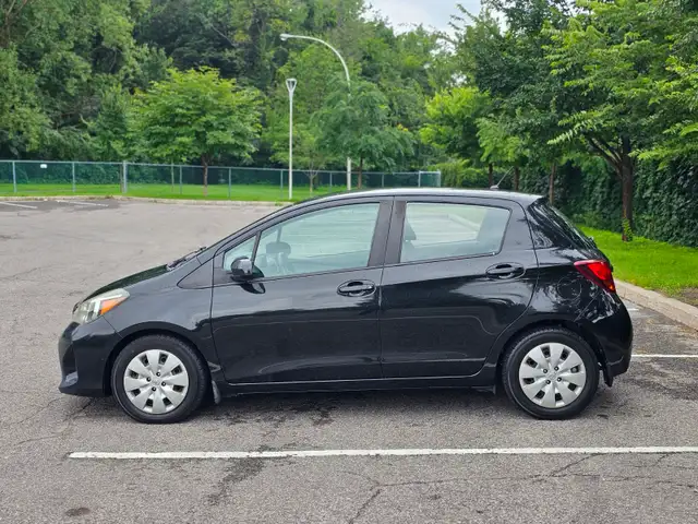Toyota Yaris 2015, Automatic with Air Conditioning