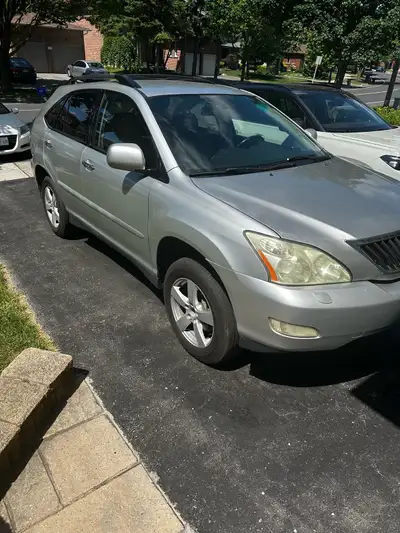 2008 Lexus RX 350 AWD – $8000 Selling my 2008 Lexus RX 350 AWD with 209,000 km. Silver exterior with...