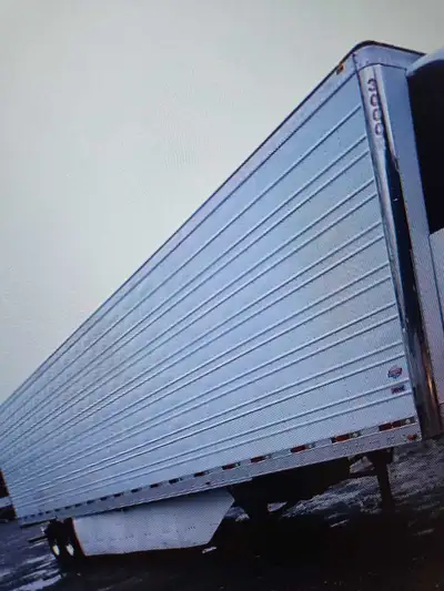 This Spectrum 53 trailer is in used condition, offering a reliable solution for your cargo transport...
