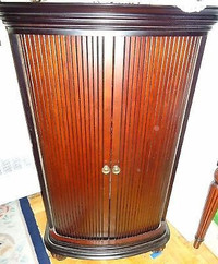 Bombay Company Curio / Console / Dresser Cabinet