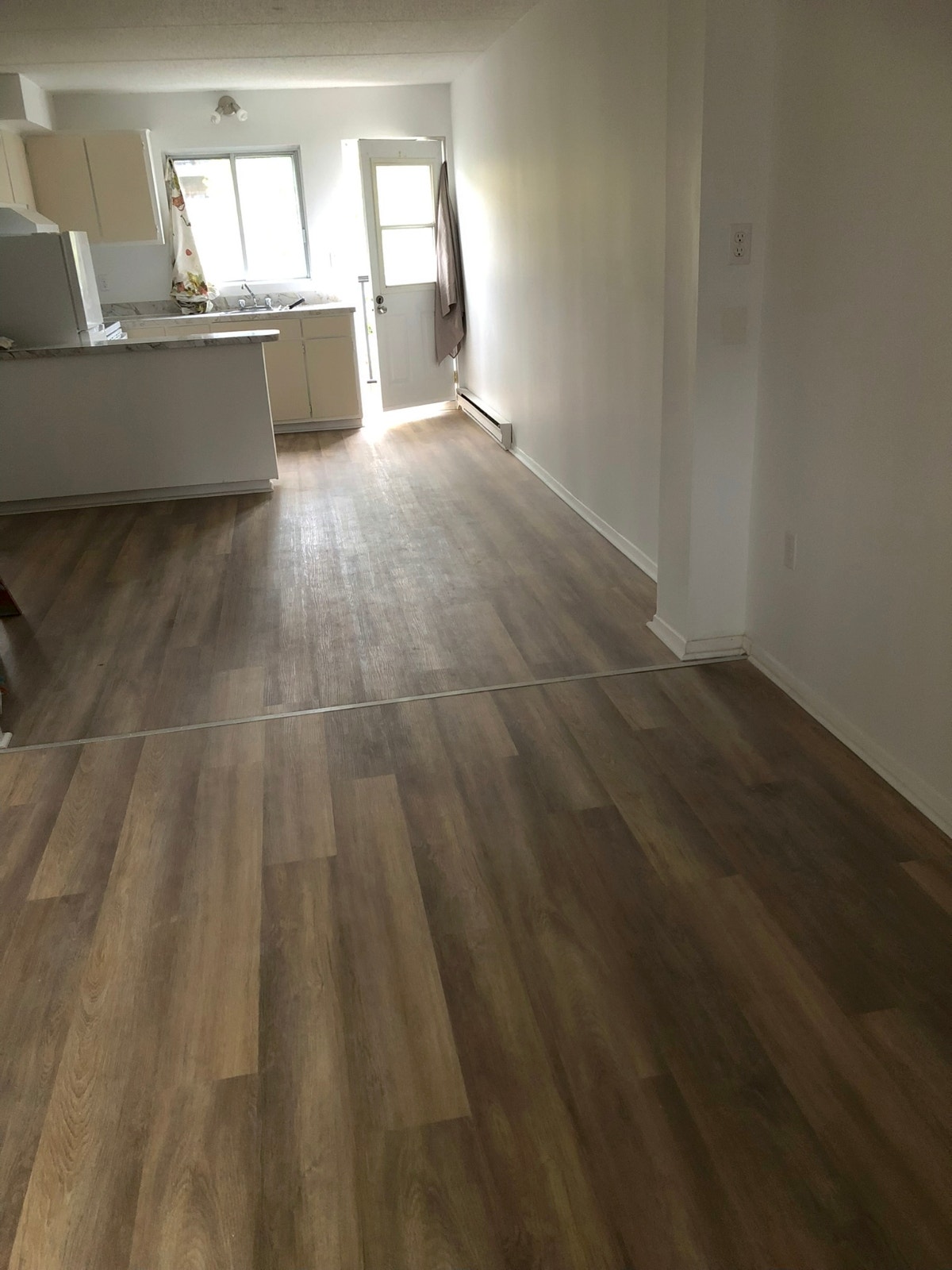 **Cession de bail** Lumineux 4½ dans Saint-Léonard — photo 1