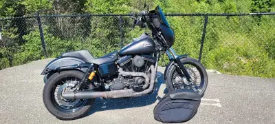 1 seul propriétaire Acheter en 2015 Moteur refait a 75 000km en juin 2022 Arlen ness big front brake...